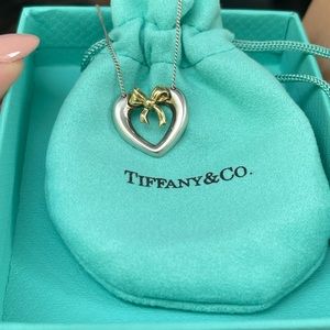 Tiffany & Co. Vintage Heart & Bow necklace